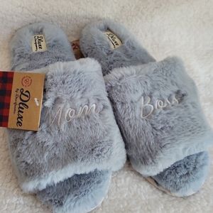 NEW! DLuxe Womens "Mom Boss" Fuzzy Blue Slippers